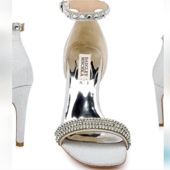 Badgley Mischka Urina Heeled Sandals NIB GORGEOUS - Picture 9 of 10